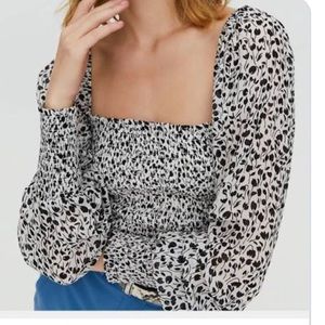 Aritzia little moon long sleeve top